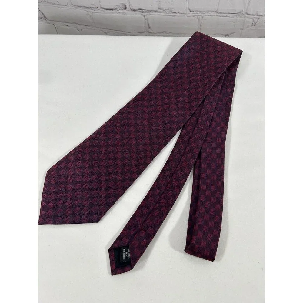 Kenneth Cole 100% Silk Hand Made Iridescent Blue/ Red Neck Tie Men’s 56 x 3.75